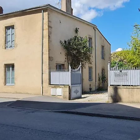 Le Durivum 4* Montaigu-Vendee